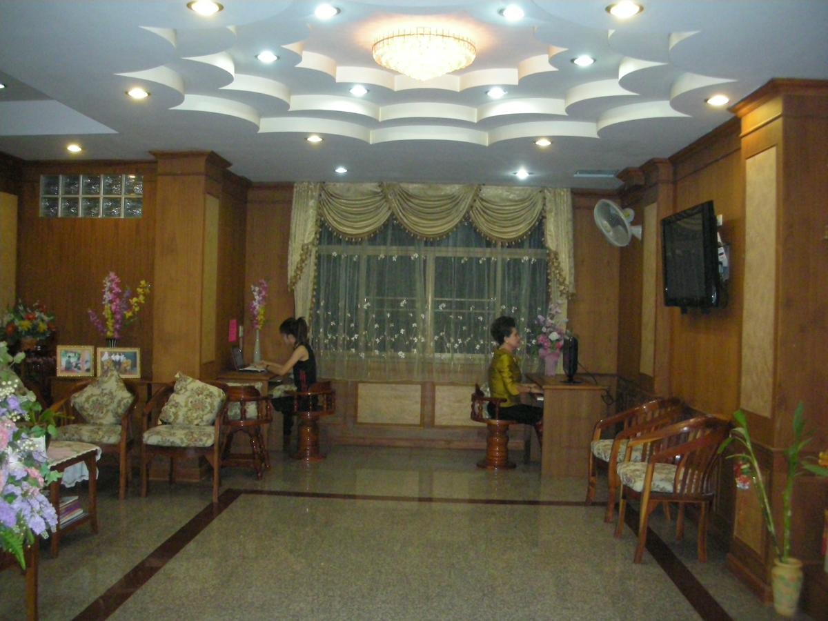 Veerasuda Condotel Ratchaburi Buitenkant foto