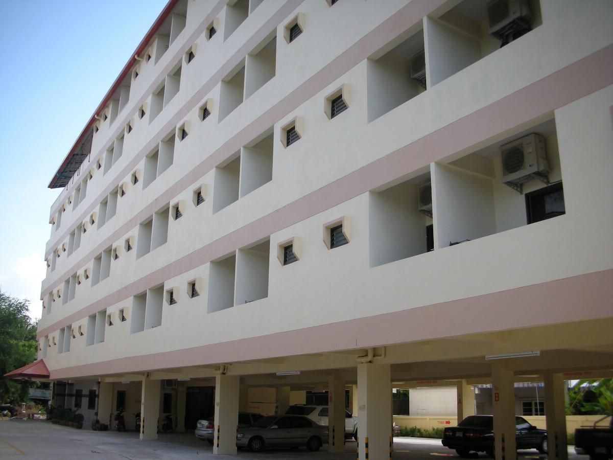 Veerasuda Condotel Ratchaburi Buitenkant foto
