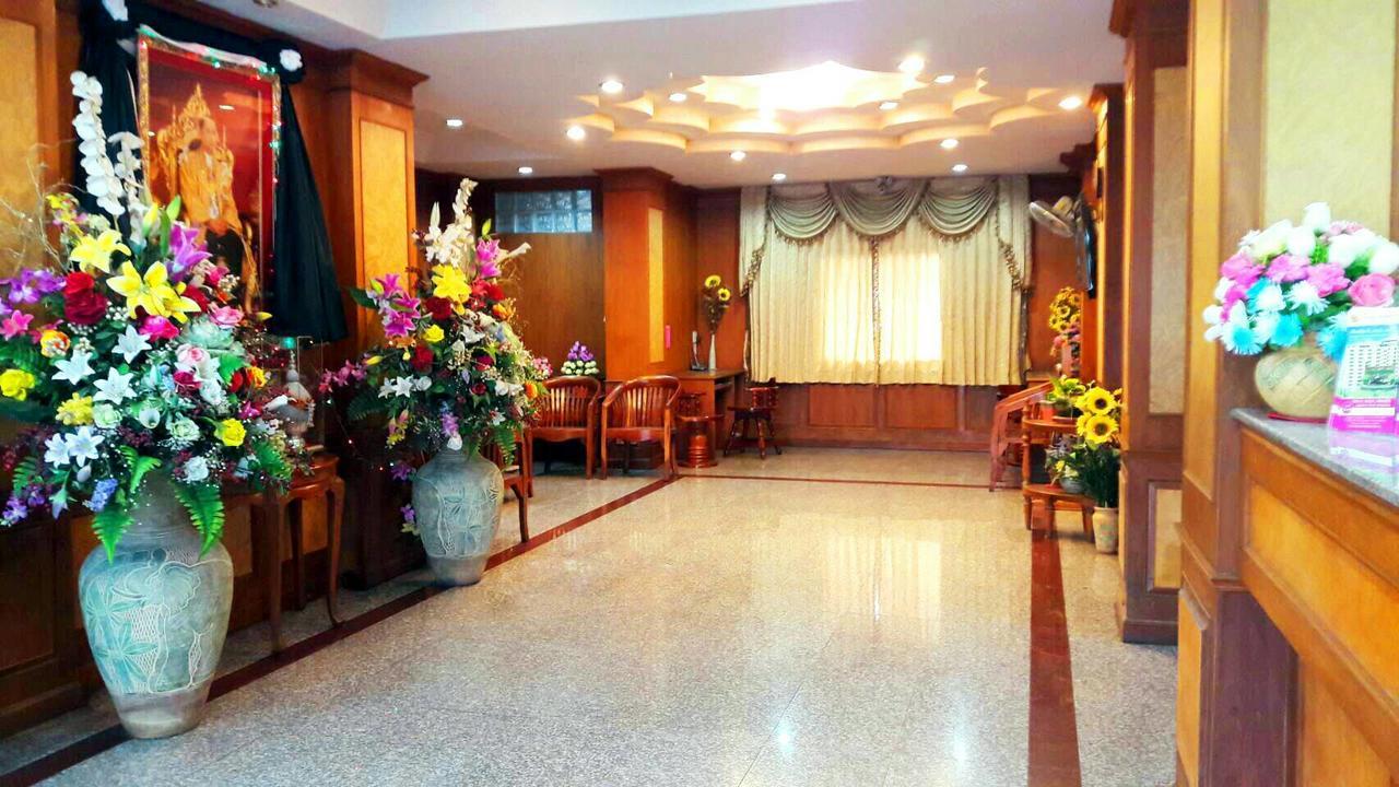 Veerasuda Condotel Ratchaburi Buitenkant foto