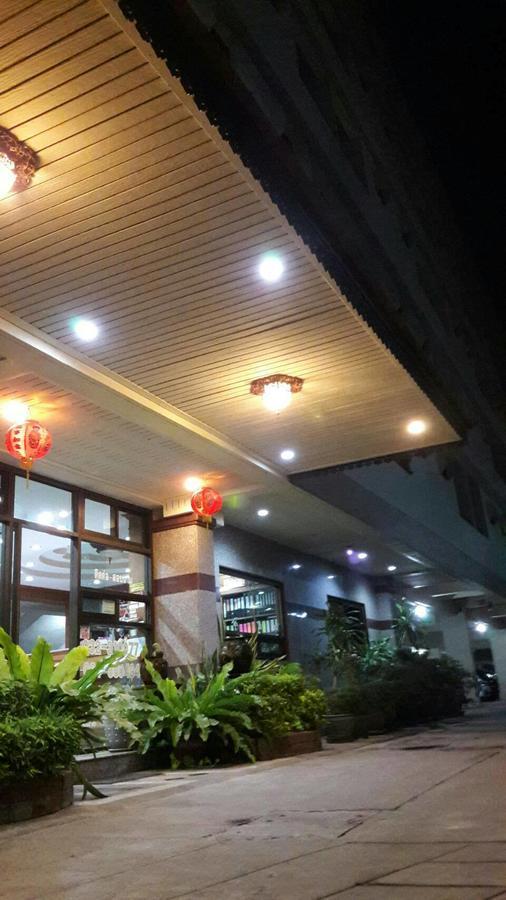Veerasuda Condotel Ratchaburi Buitenkant foto