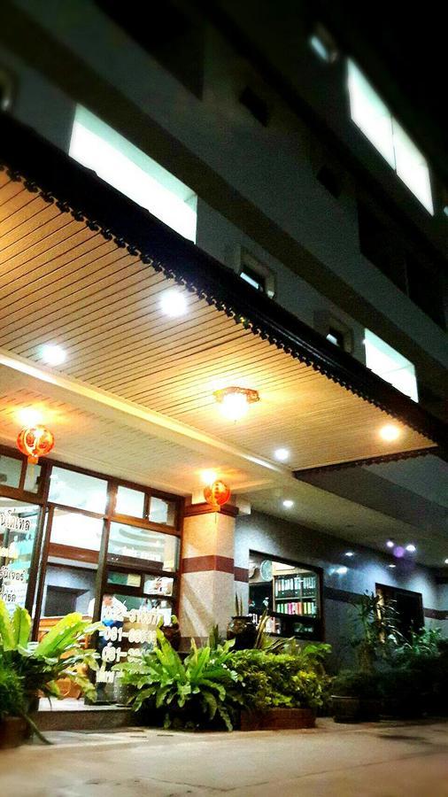 Veerasuda Condotel Ratchaburi Buitenkant foto