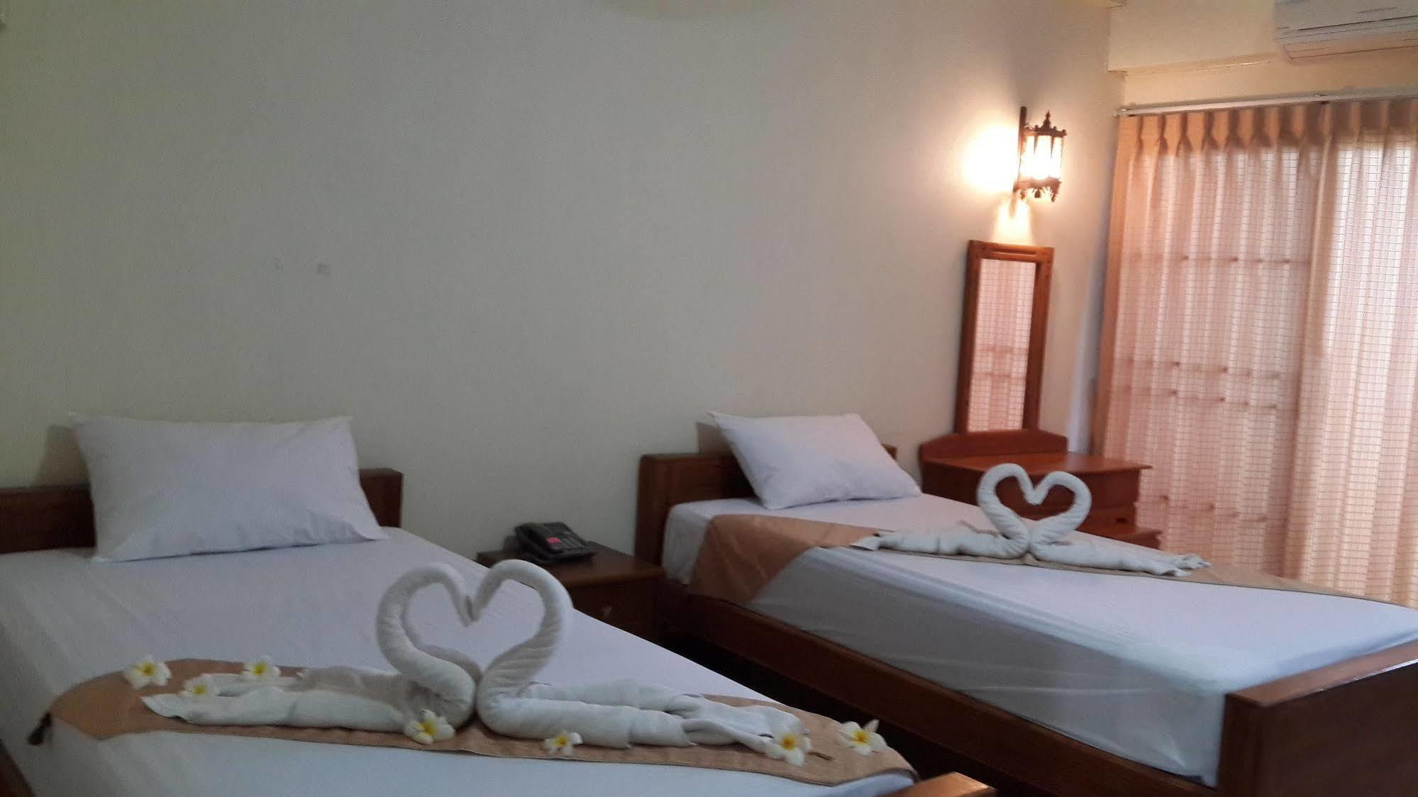 Veerasuda Condotel Ratchaburi Buitenkant foto