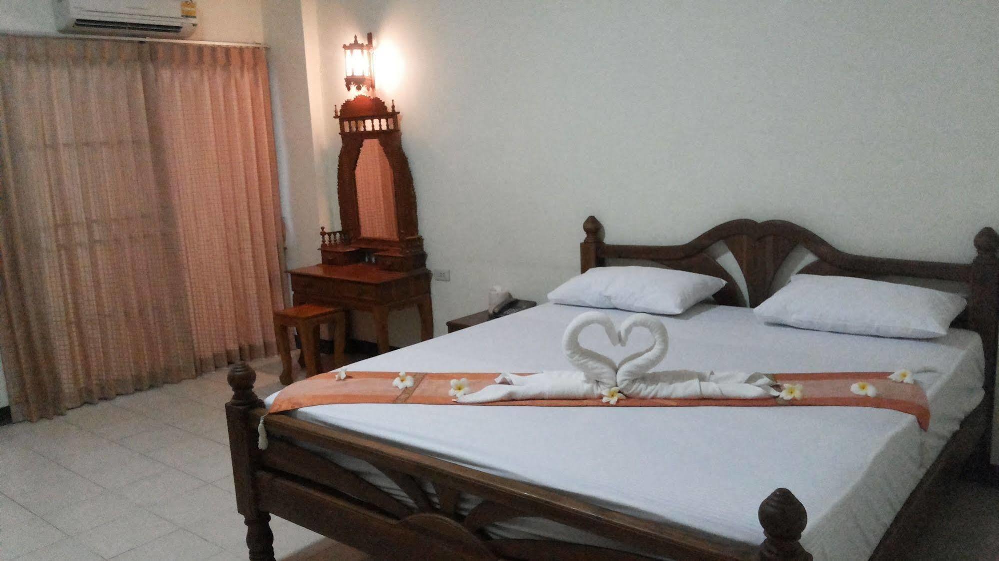 Veerasuda Condotel Ratchaburi Buitenkant foto
